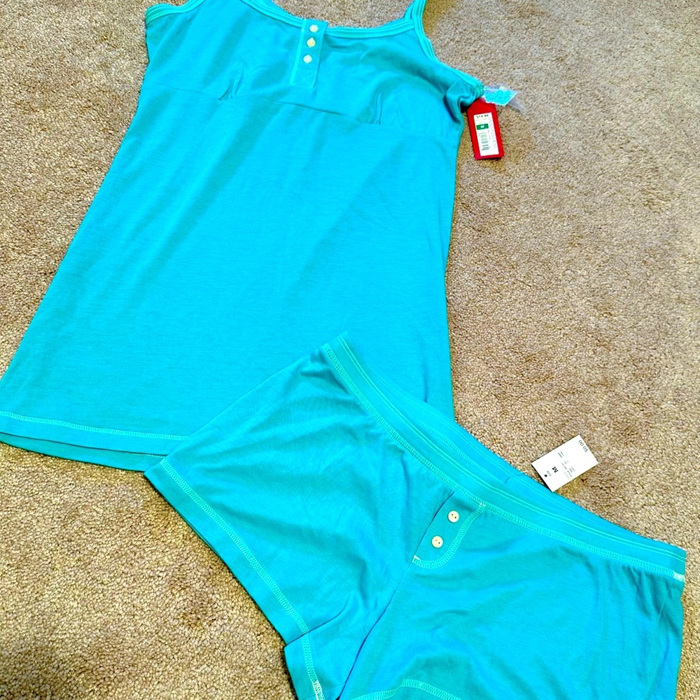 Sleepwear - 2 piece tank and short pajama set